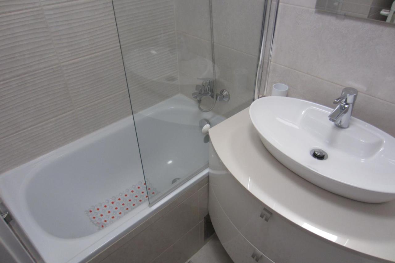 Apartman Valinor Miholascica Buitenkant foto