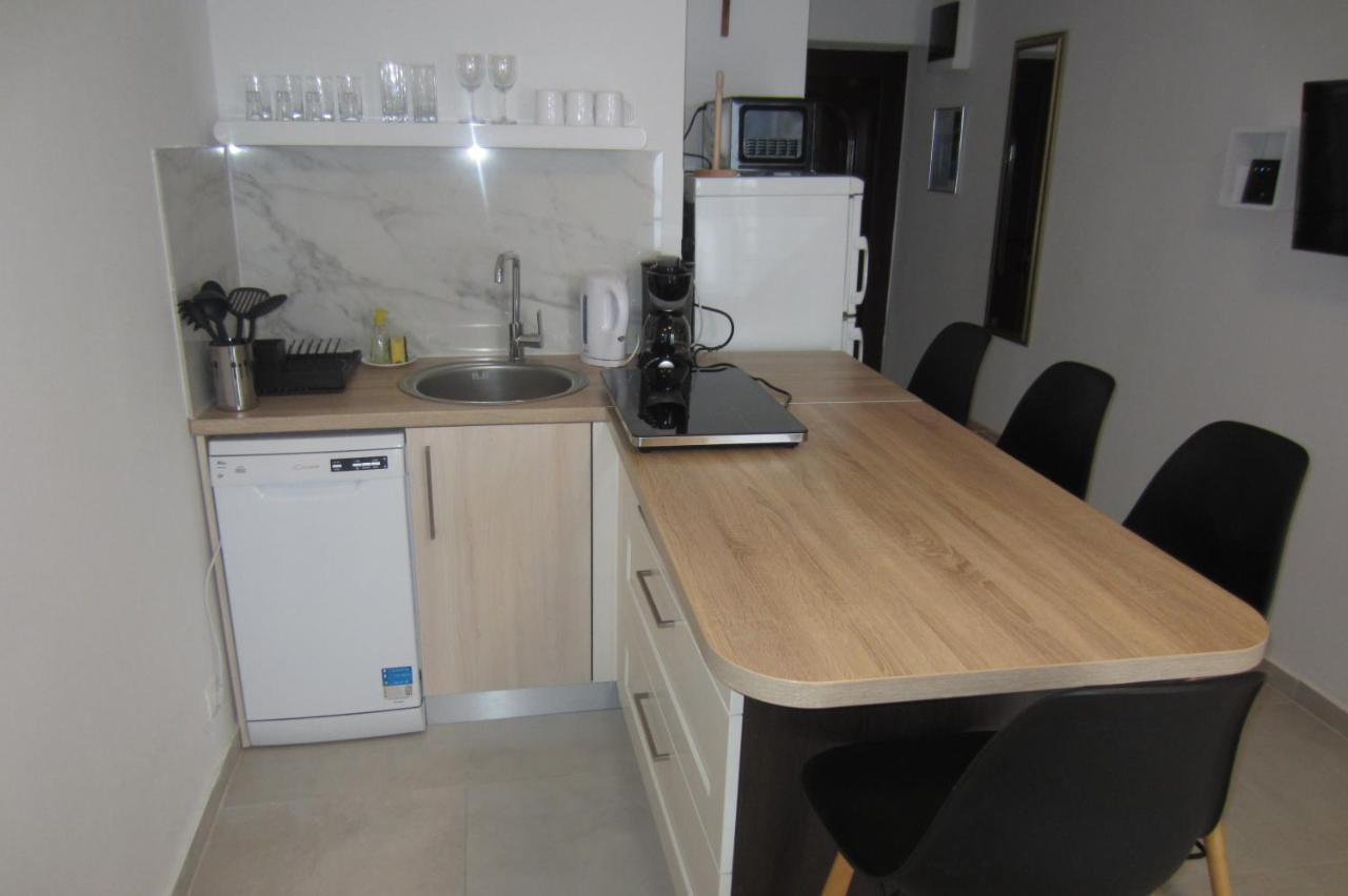 Apartman Valinor Miholascica Buitenkant foto