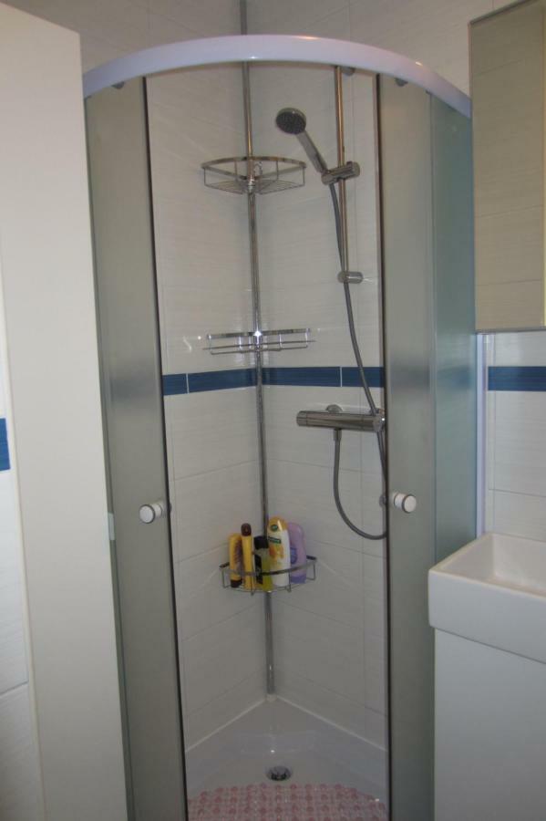 Apartman Valinor Miholascica Buitenkant foto