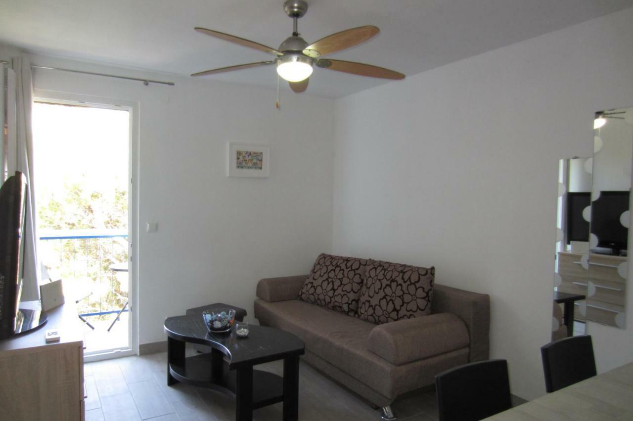 Apartman Valinor Miholascica Buitenkant foto
